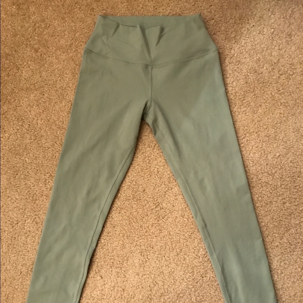 ALO leggings